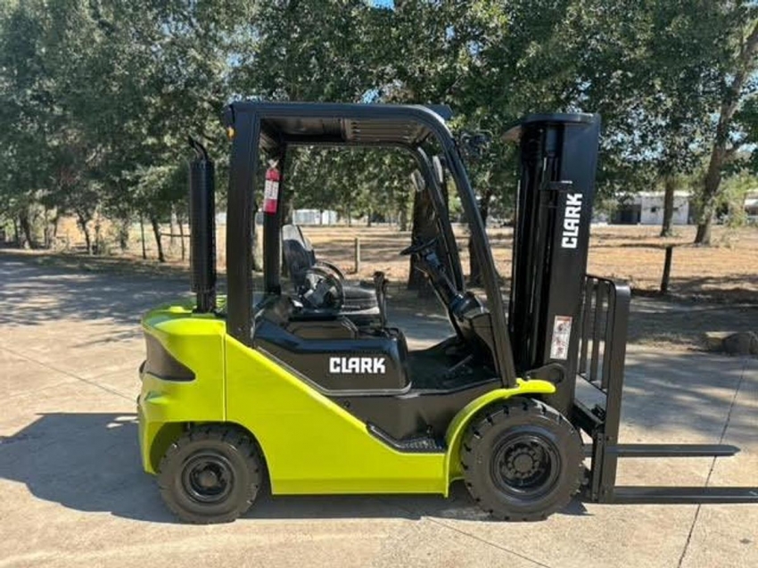 RECONDITIONED: 2021 Clark S25D W/ WARRANTY - 123Forklift