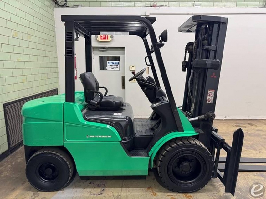 2004 Mitsubishi FG30N - 123Forklift