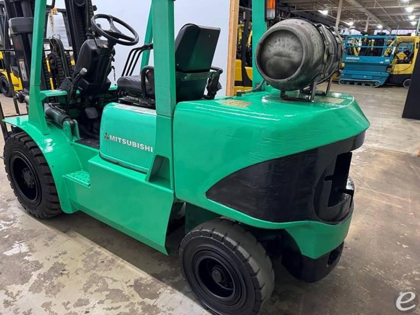 2001 Mitsubishi FG30K - 123Forklift