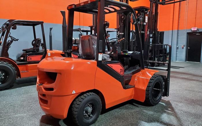 2026 Viper FD35 - 123Forklift