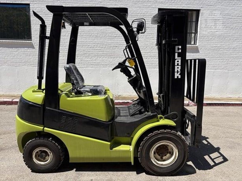 2016 Clark C25L - 123Forklift