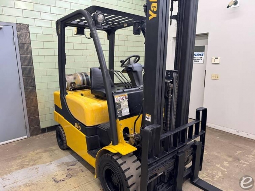 2012 Yale GLP050LVX