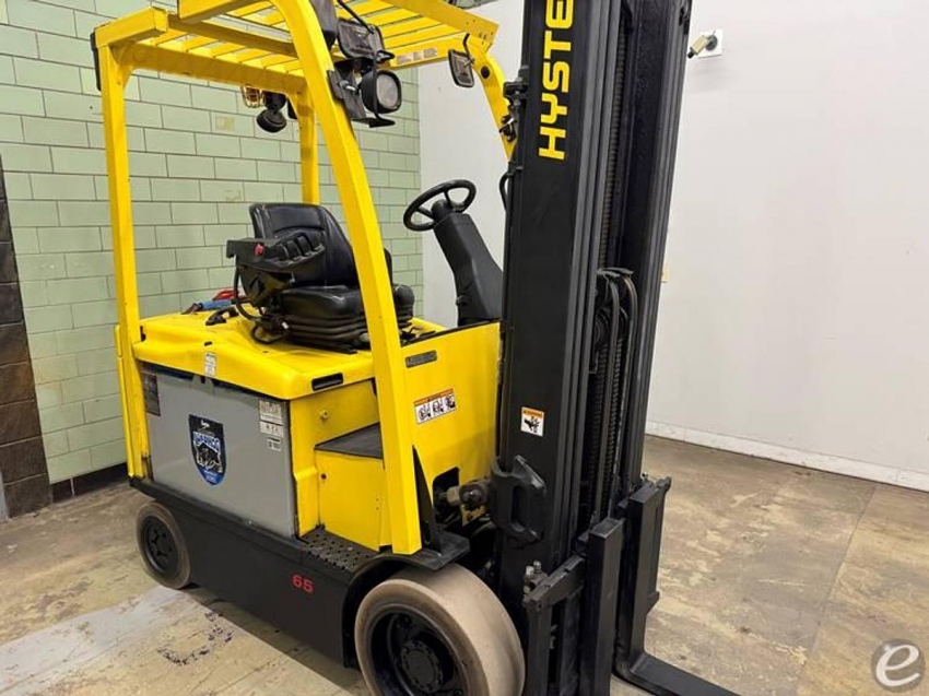 2010 Hyster E65XN