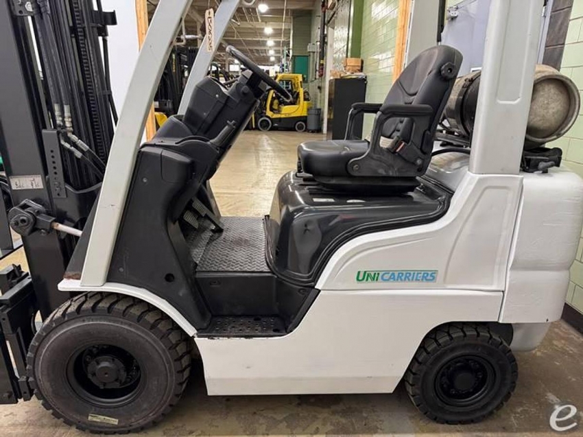 2016 Unicarriers PFS40 - 123Forklift