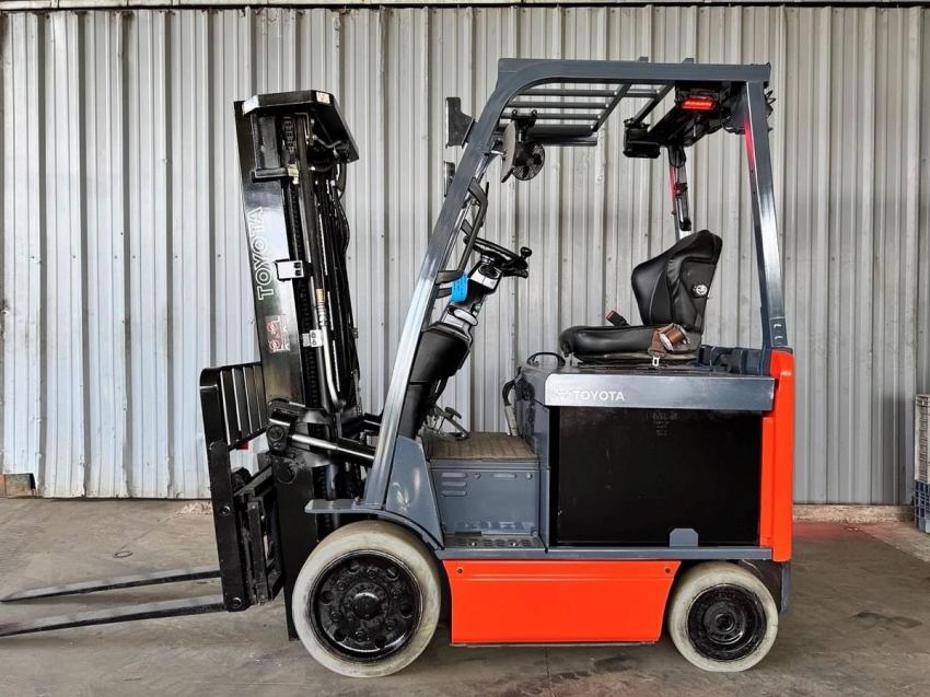 RECONDITIONED 2018 Toyota 8FBCU25 - 123Forklift