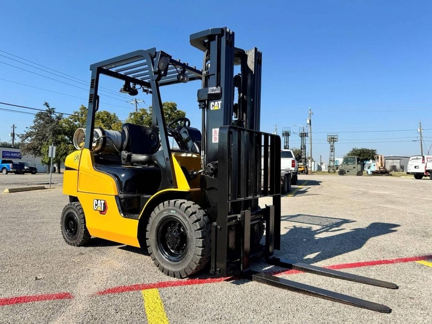2020 CAT  Mitsubishi FG25N