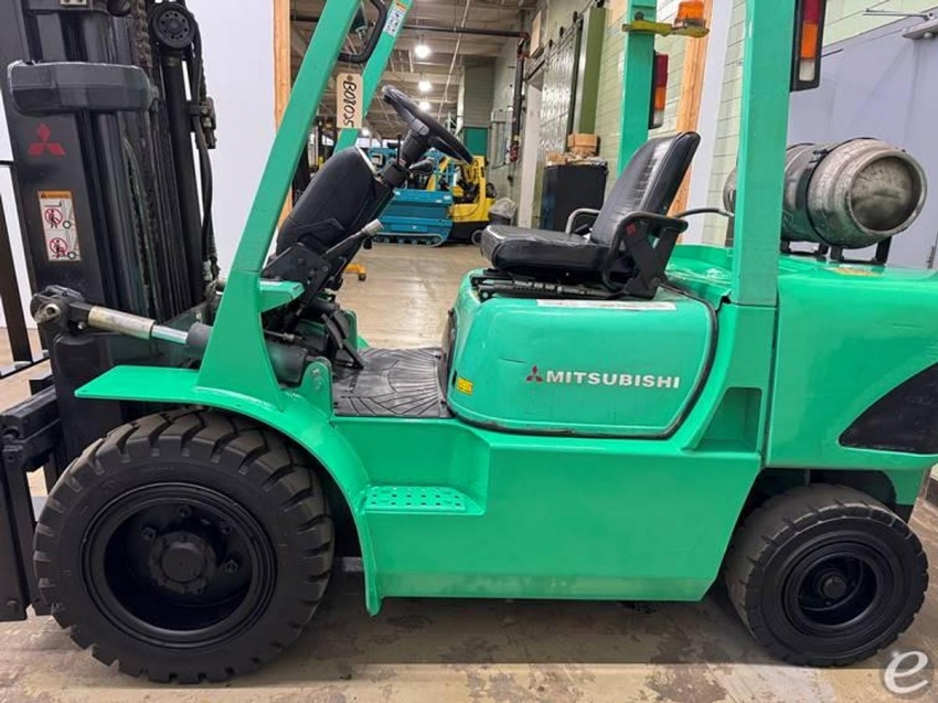 2001 Mitsubishi FG30K - 123Forklift