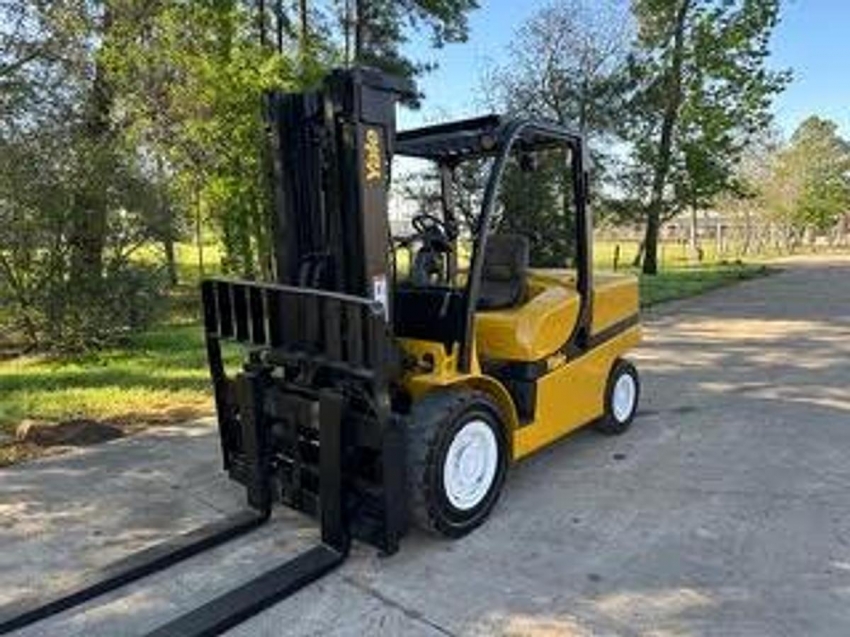 RECONDITIONED: 2013 Yale GDP110VX