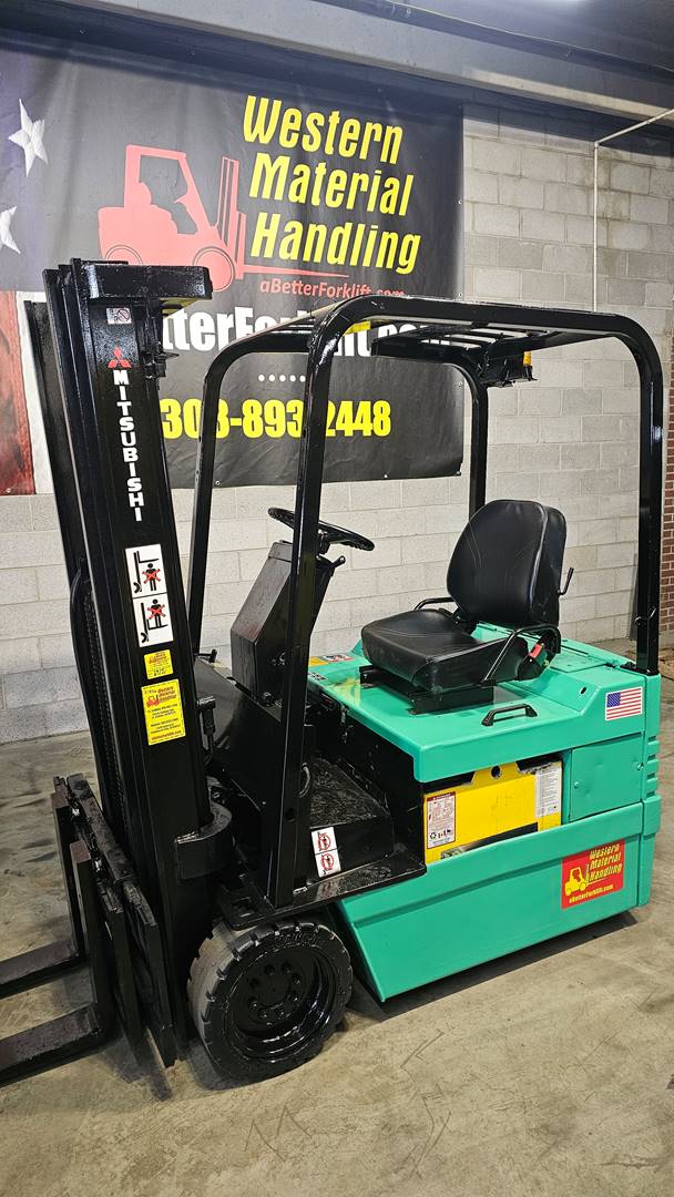 D21836 NICE 2000 MITSUBISHI 3K 3WHE...
