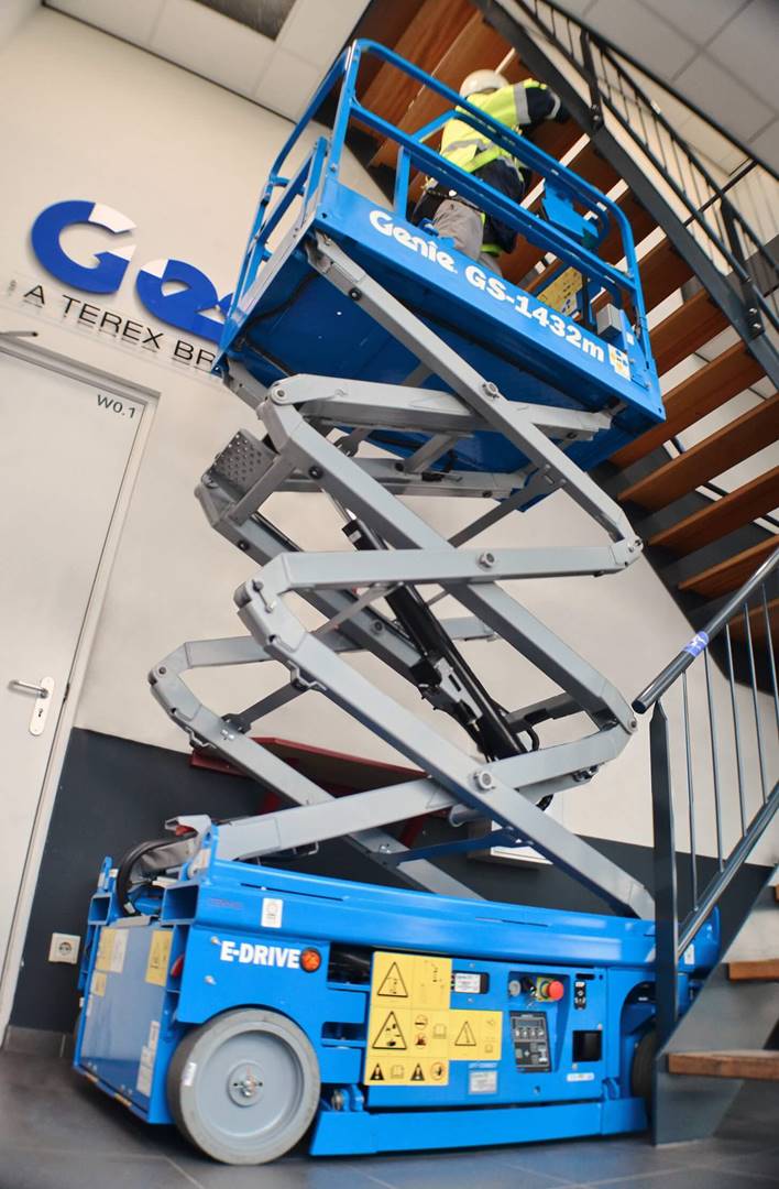 NEW GENIE GS-1432m ELECTRIC SCISSOR...