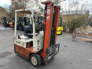 D21608 COMPACT NISSAN 3K 3WHEEL 3ST...