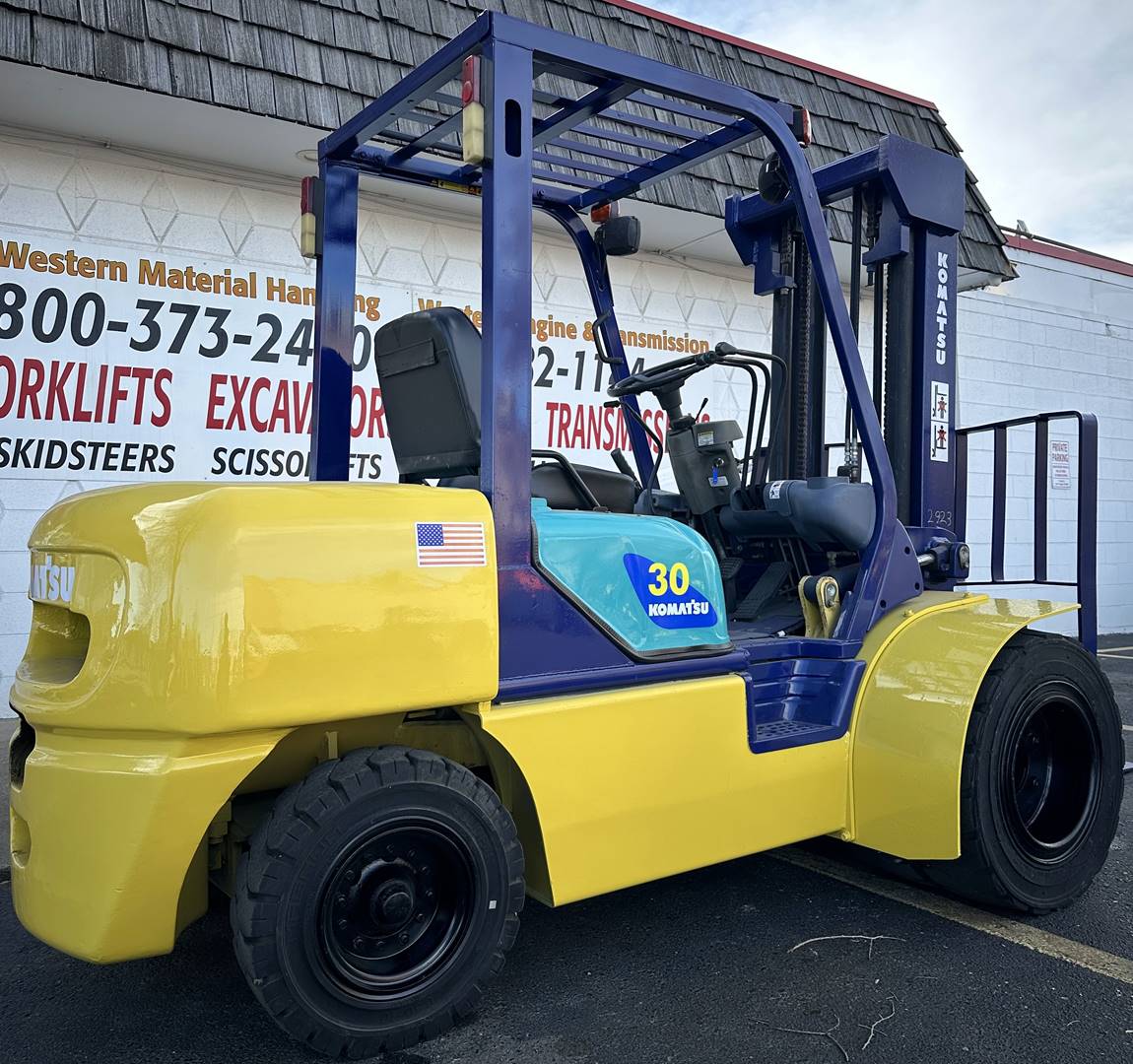 2923 RUGGED KOMATSU FG30T 6K PNEU D...
