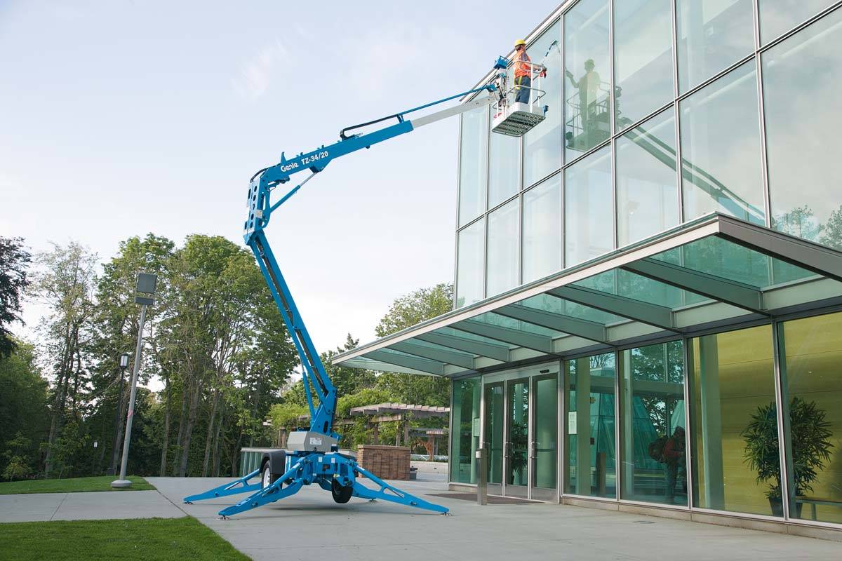 NEW GENIE TZ-34/20 TOWABLE BOOM LIF...