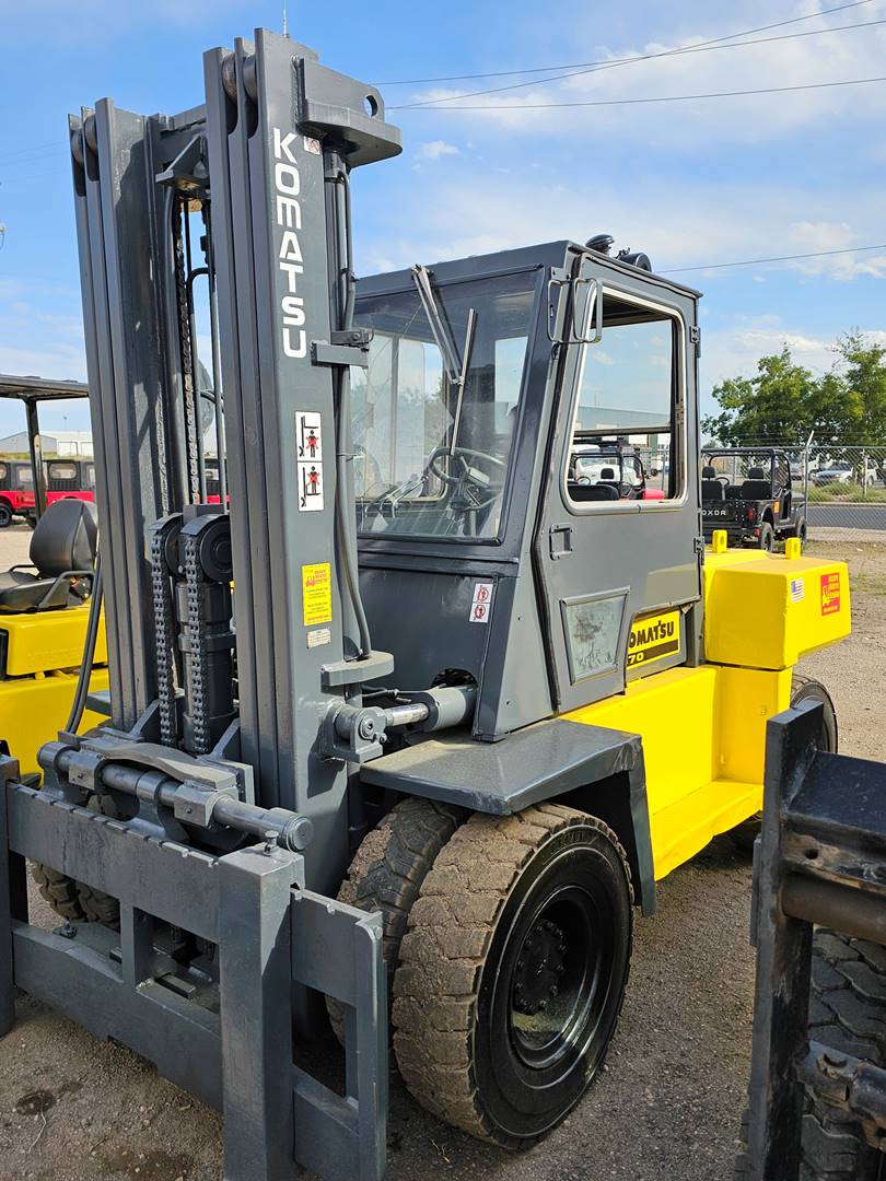 D21728 KOMATSU FD70 15.5K PNEU CAB ...