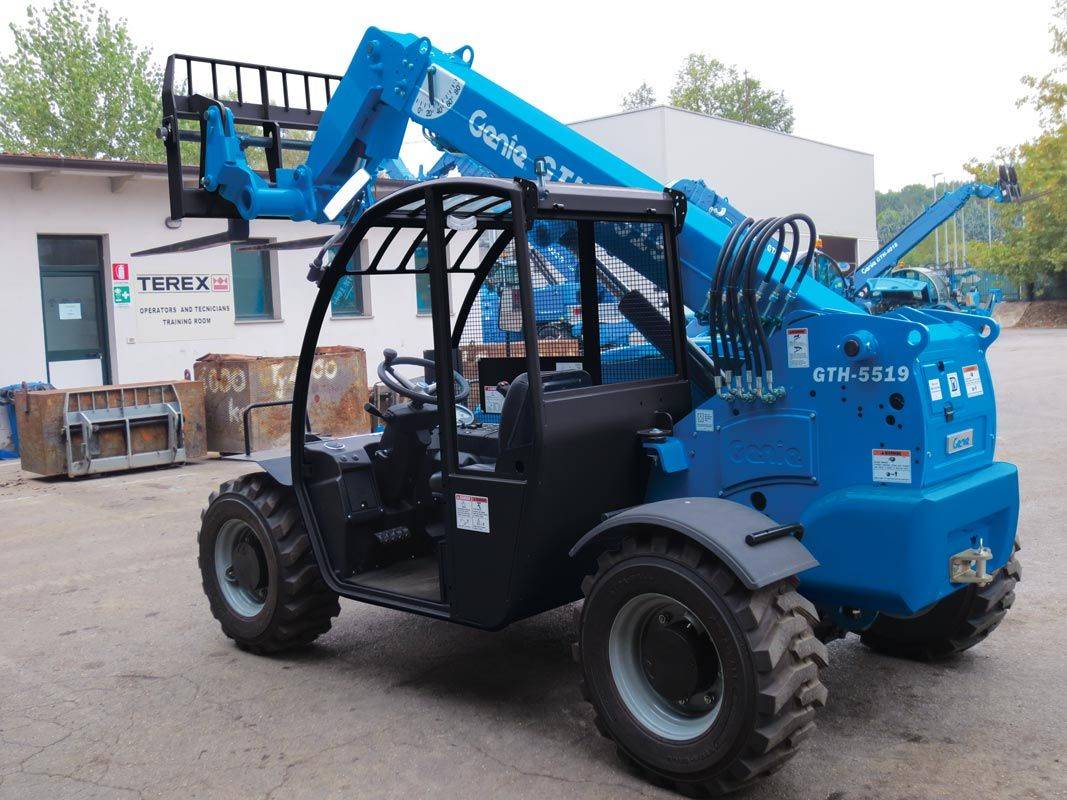 NEW GENIE GTH-5519 5.5K TELEHANDLER...