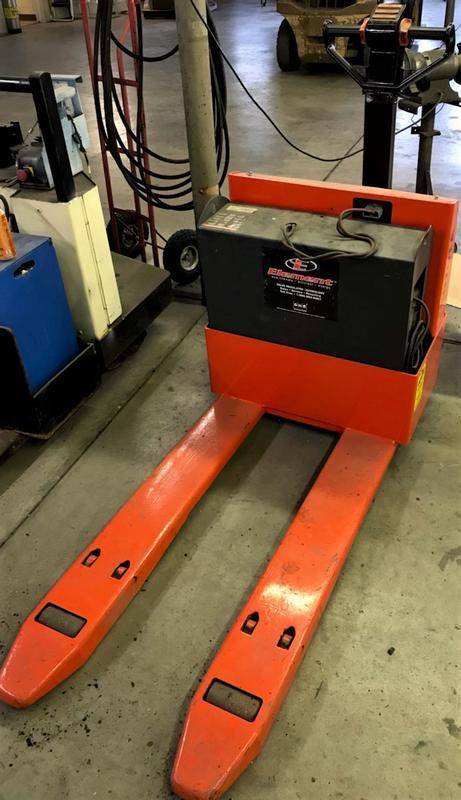 D21174d Toyota 4,000 lb. Capacity electric pallet jack