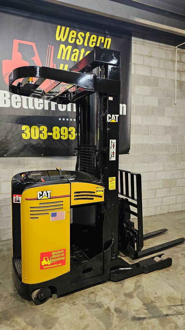 D21832 LOW HOUR CAT NR4000 4K STAND...