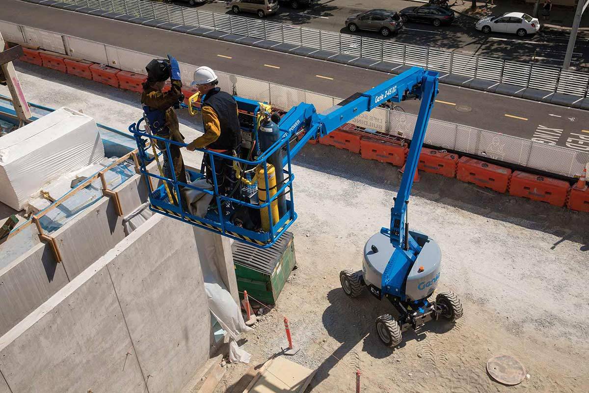 NEW GENIE Z-45 XC ARTICULATING BOOM LIFT DIESEL DEUTZ