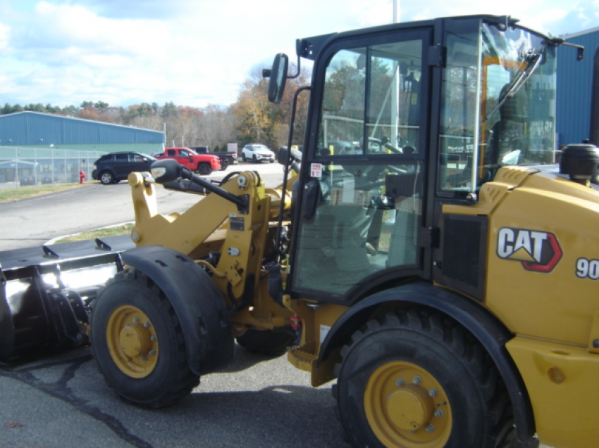 2022 Cat 906m - 123Forklift