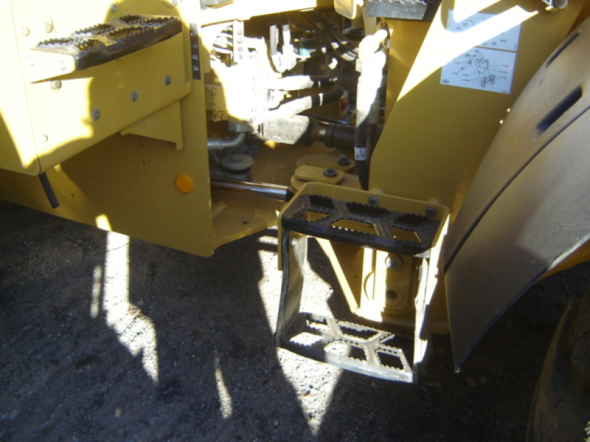 2019 Cat 938M - 123Forklift