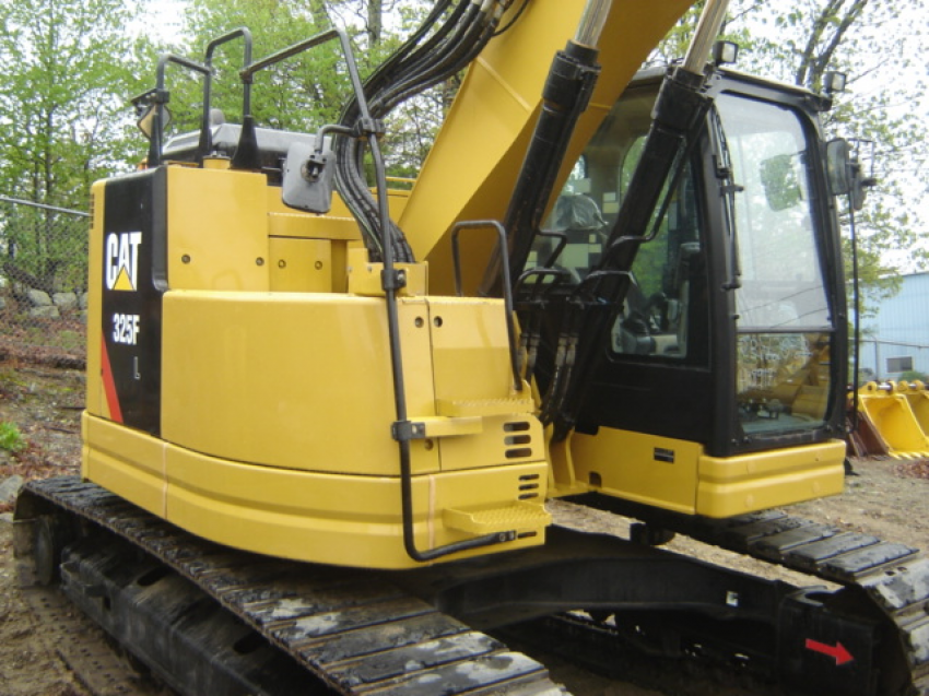 2019 Cat 325fl