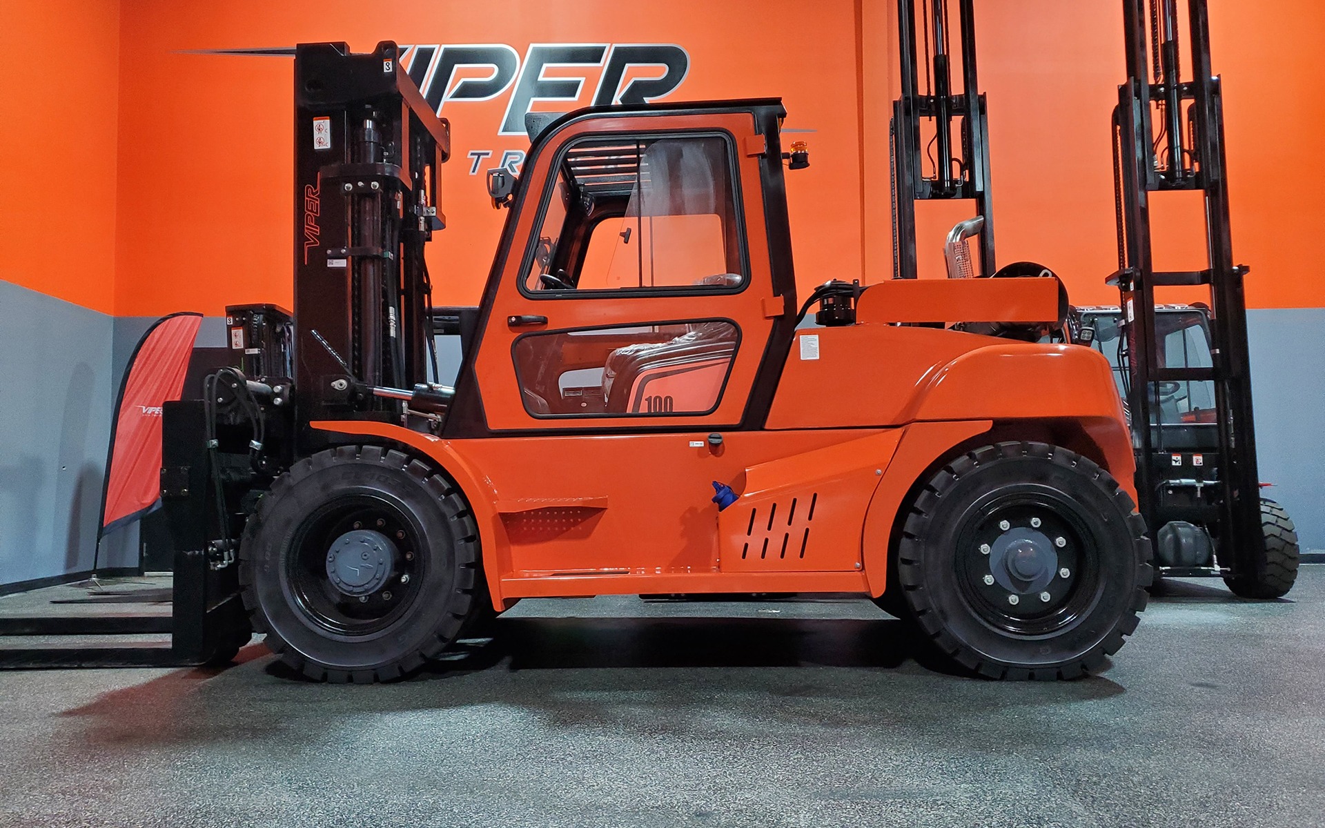 2024 VIPER FD100 - 123Forklift