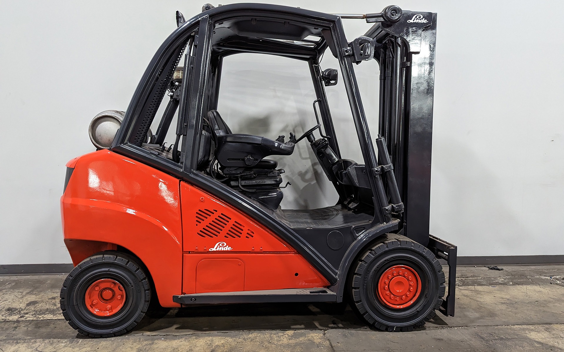 2014 LINDE H35T - 123Forklift