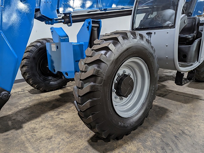 2011 GENIE GTH844 - 123Forklift