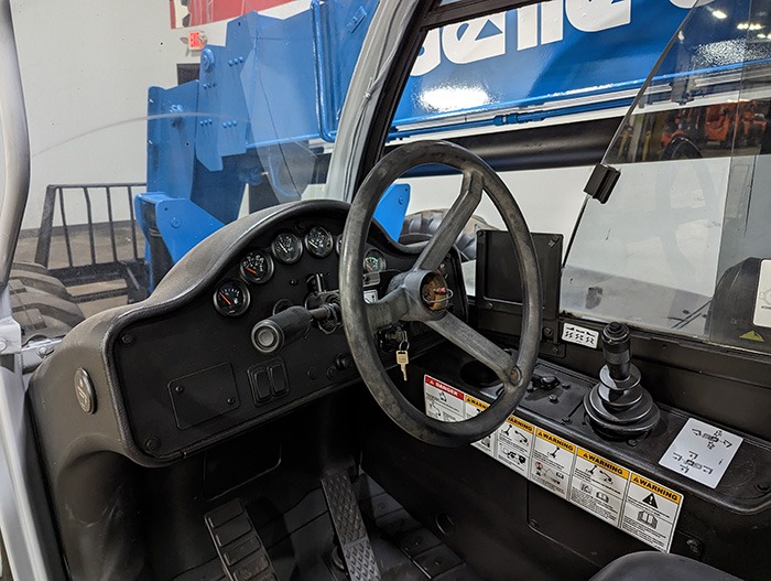 2011 GENIE GTH844 - 123Forklift