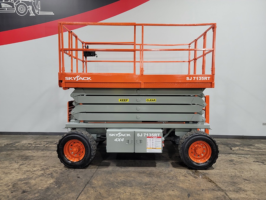 2012 SKYJACK SJ7135RT