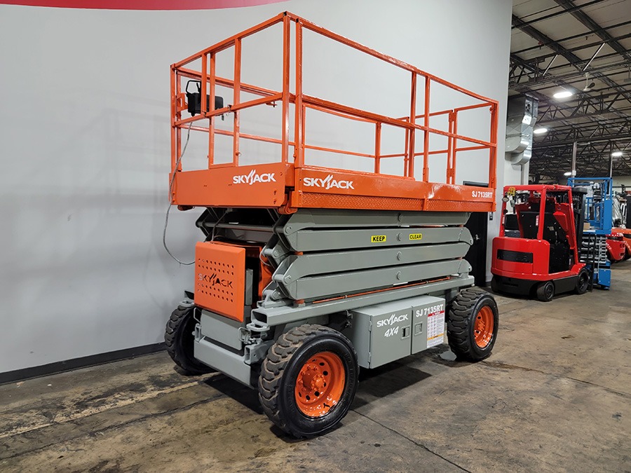 2012 SKYJACK SJ7135RT - 123Forklift