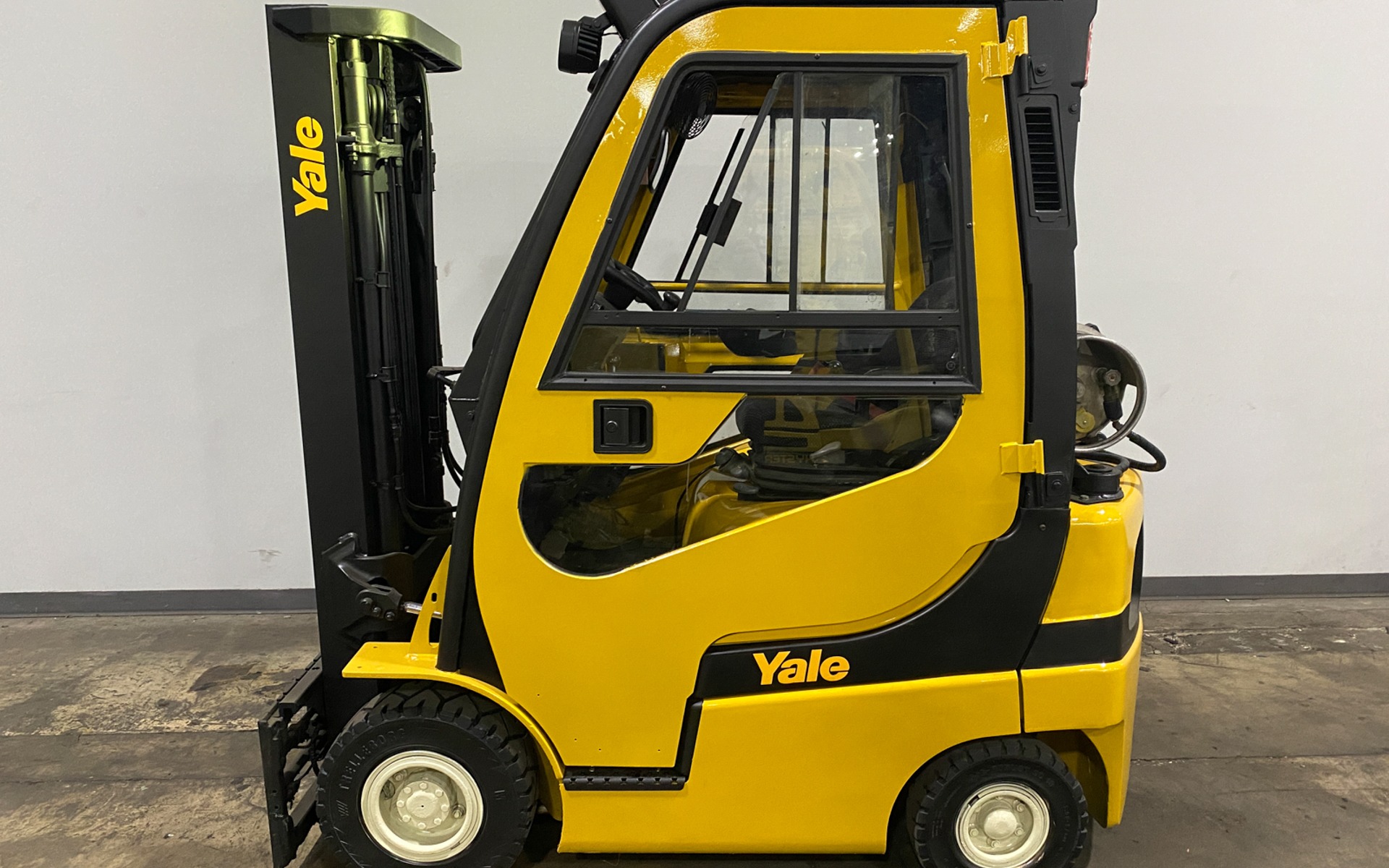 2014 YALE GLP040VX
