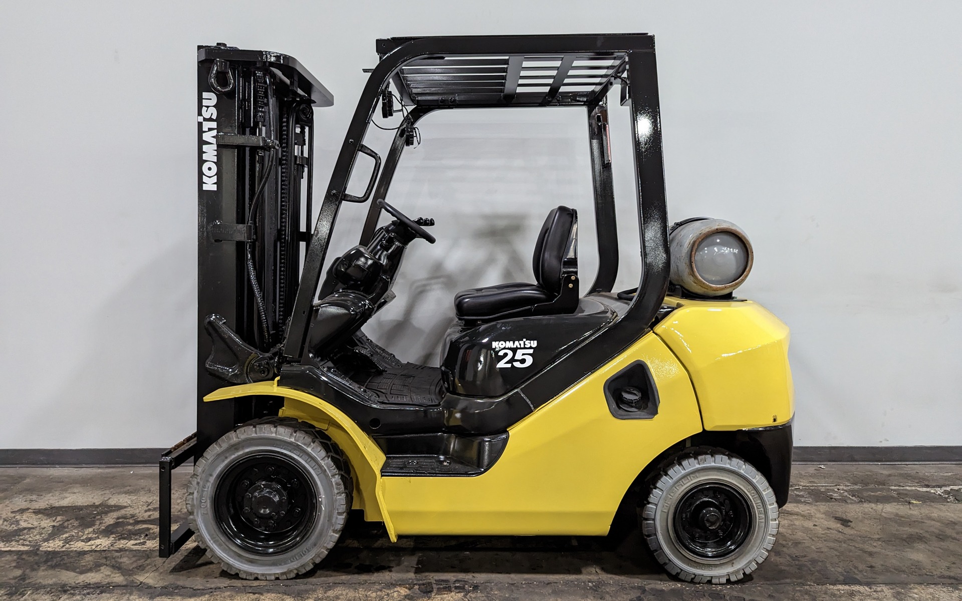 2013 KOMATSU FG25T-16