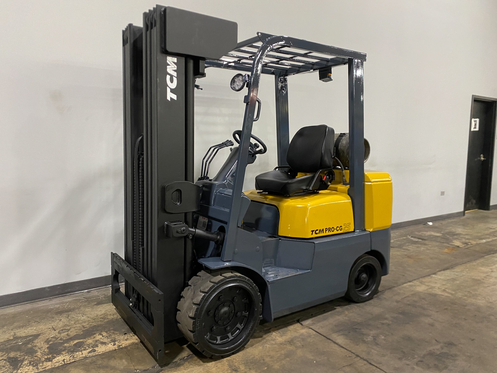 2012 TCM FCG25 - 123Forklift
