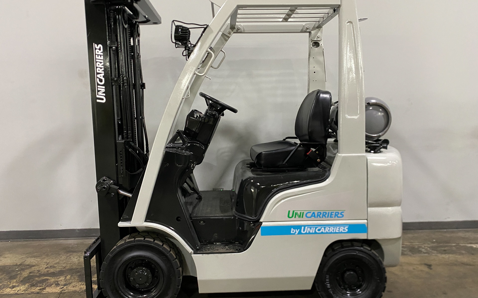 2017 UNICARRIERS MP1F1A18LV - 123Forklift
