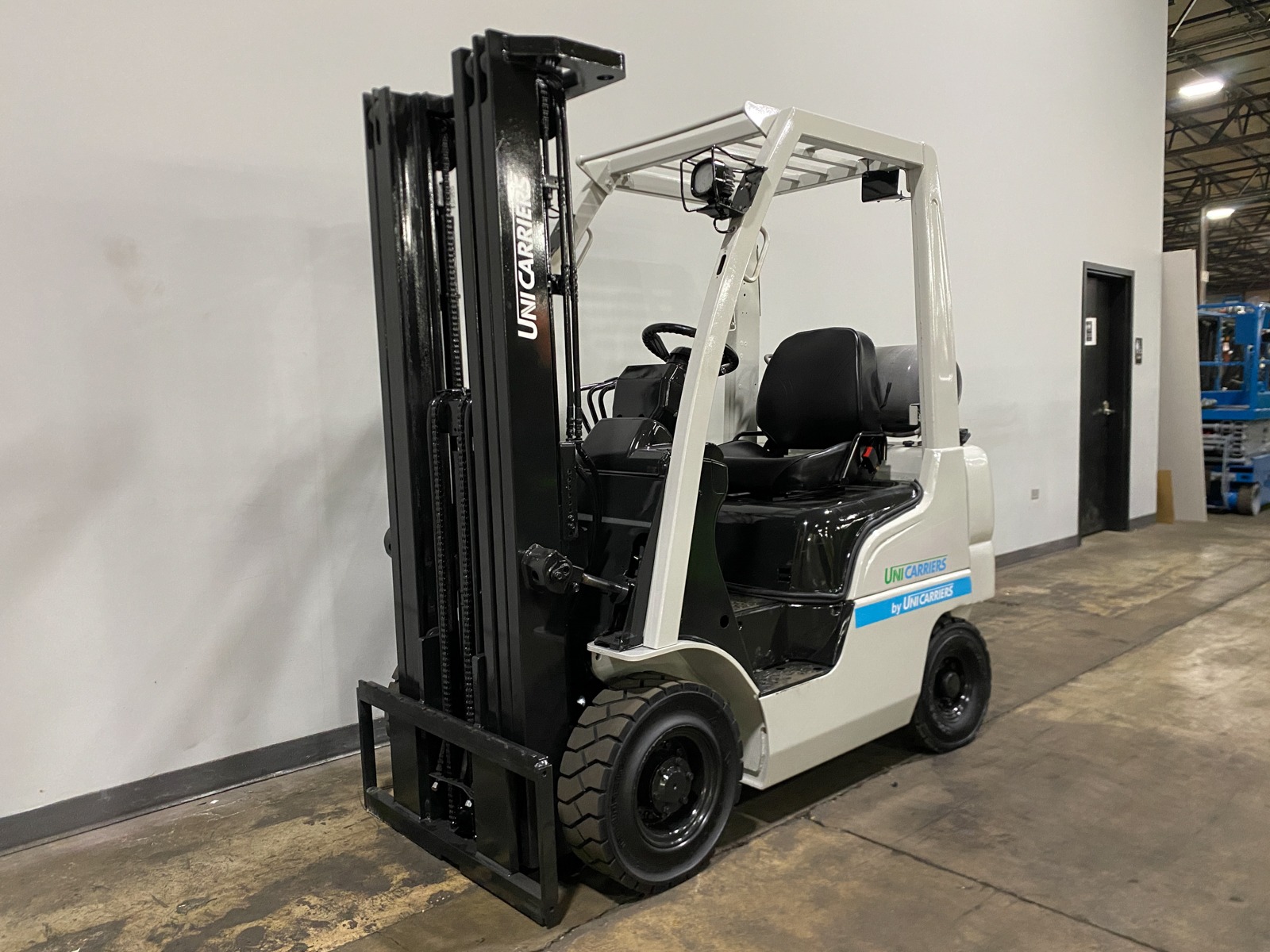 2017 UNICARRIERS MP1F1A18LV - 123Forklift