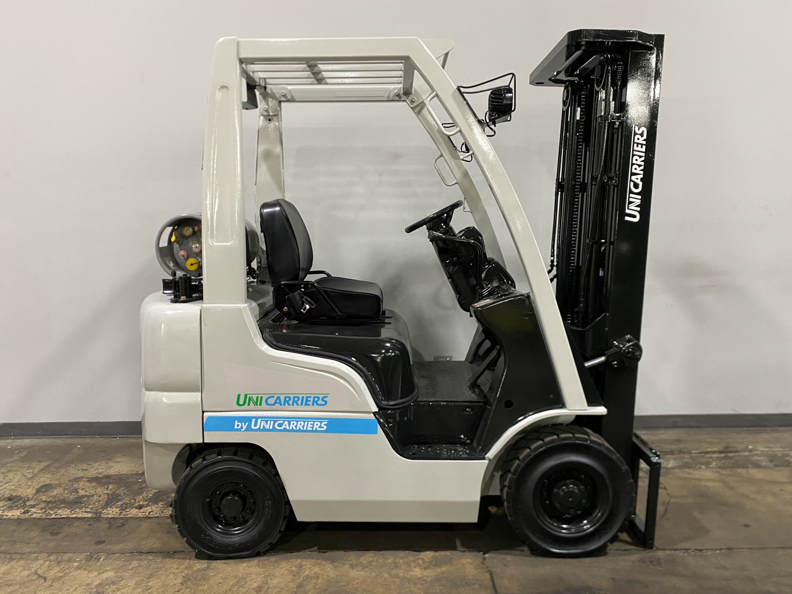 2017 UNICARRIERS MP1F1A18LV - 123Forklift