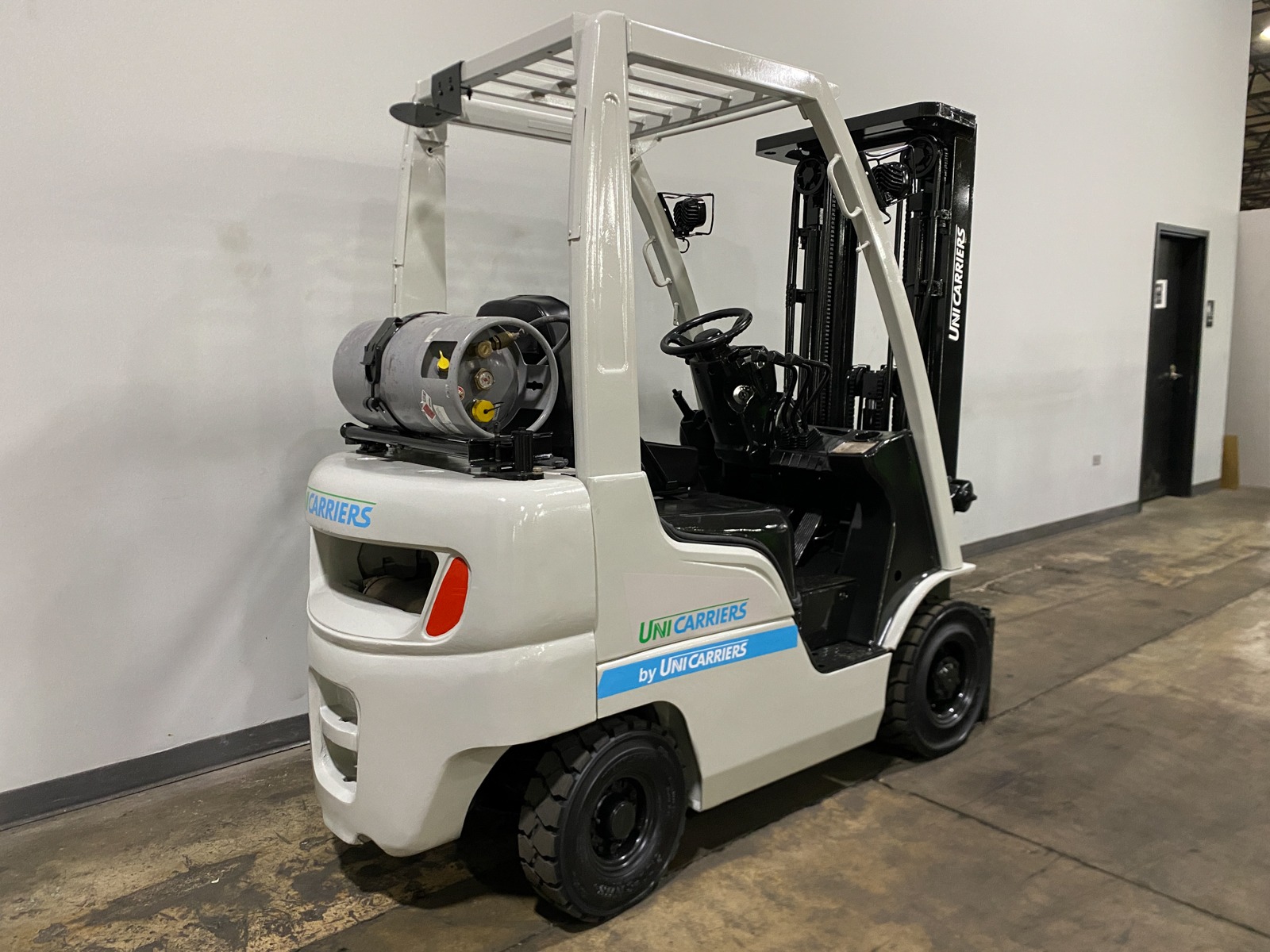 2017 UNICARRIERS MP1F1A18LV - 123Forklift