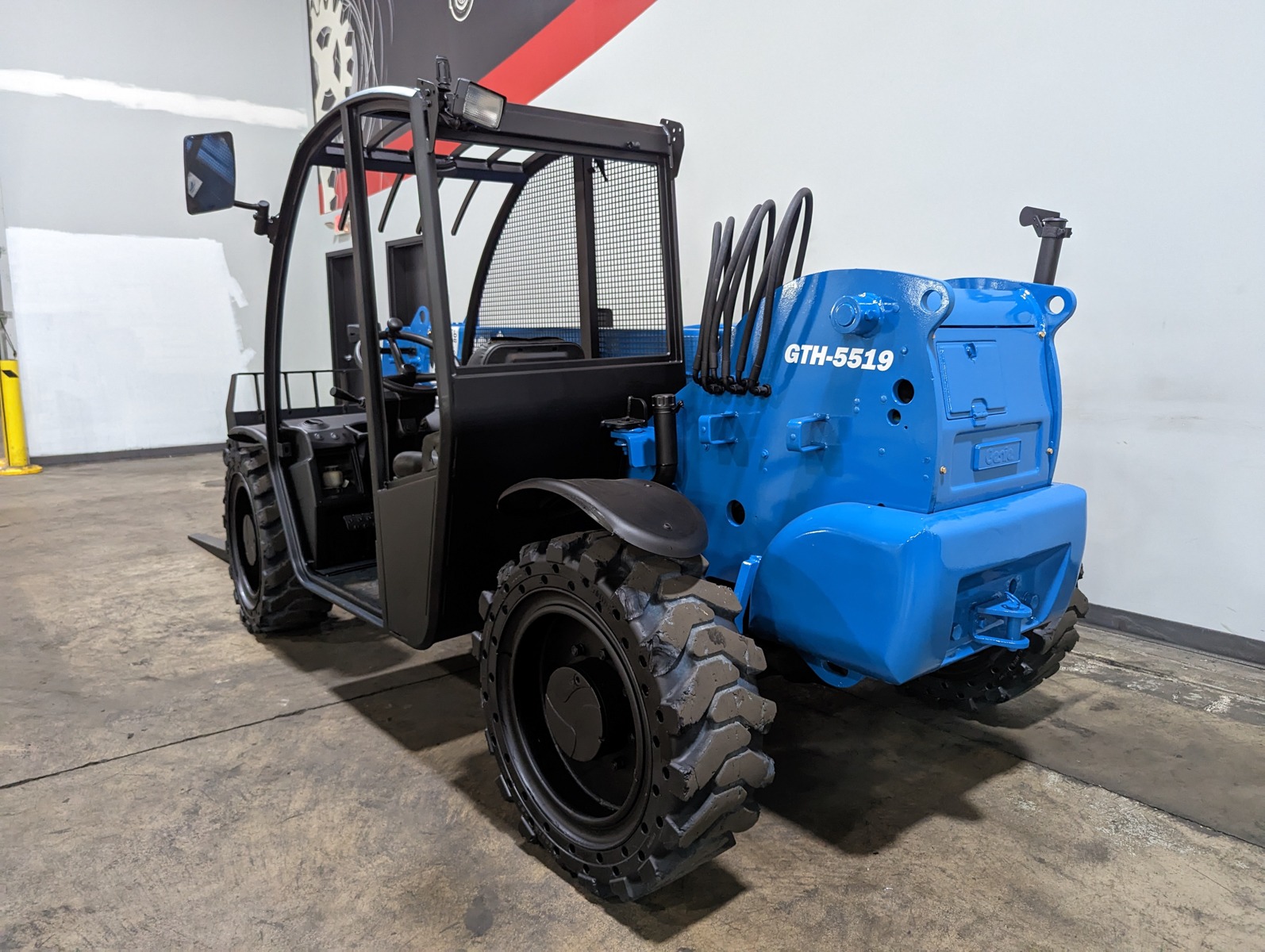 2013 GENIE GTH5519 - 123Forklift
