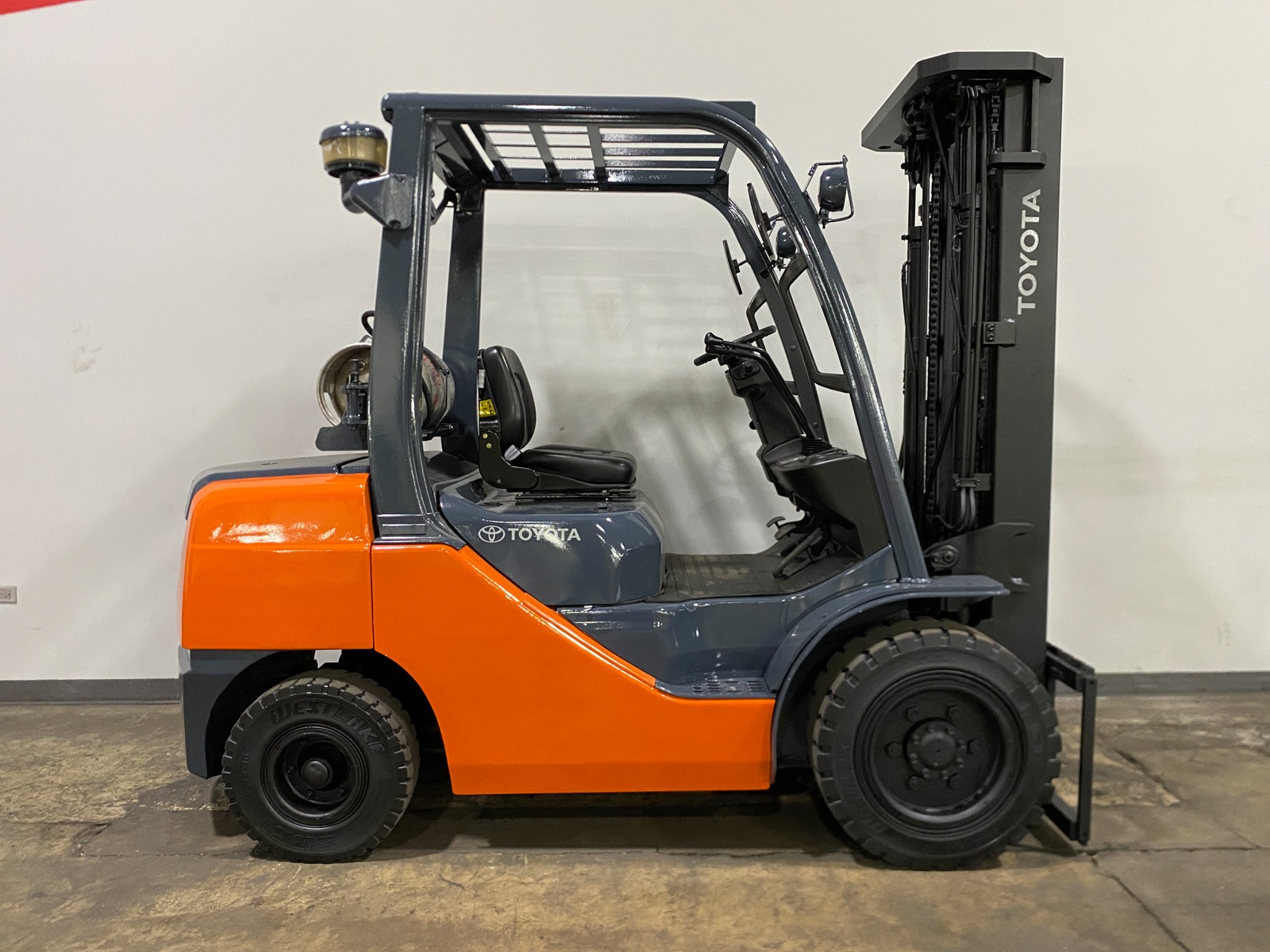 2011 TOYOTA 8FGU30 - 123Forklift