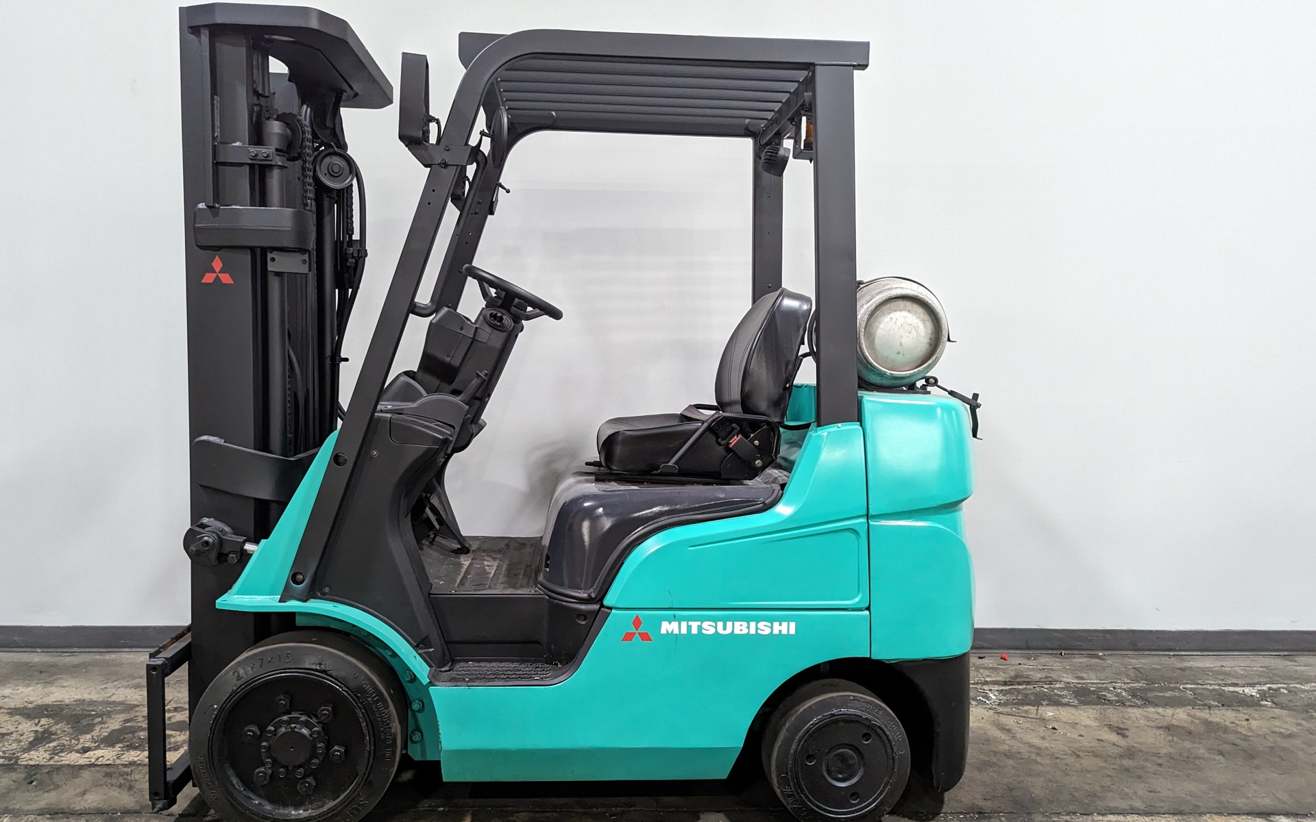 2015 MITSUBISHI FGC25N