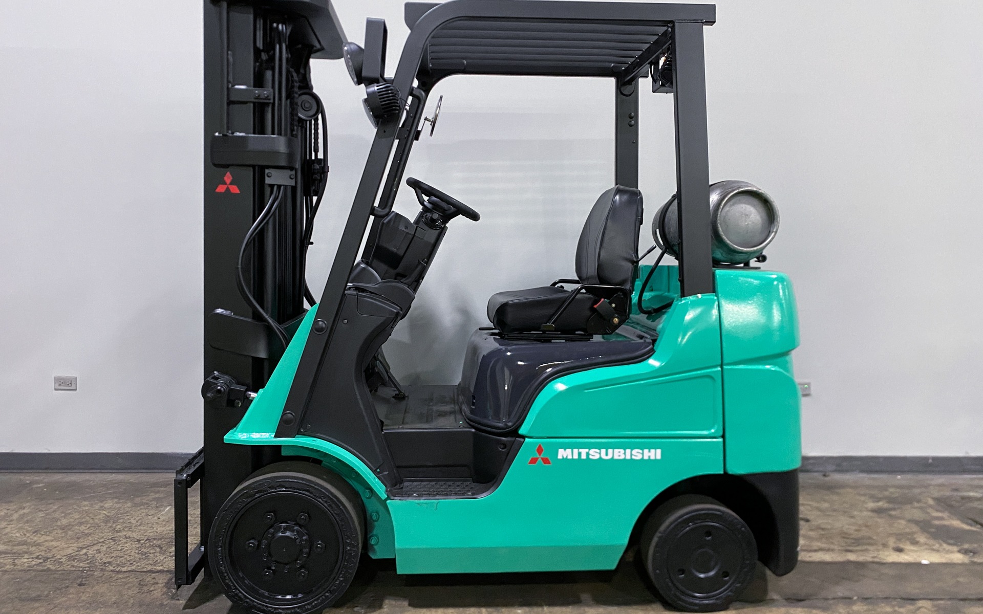 2015 MITSUBISHI FGC25N