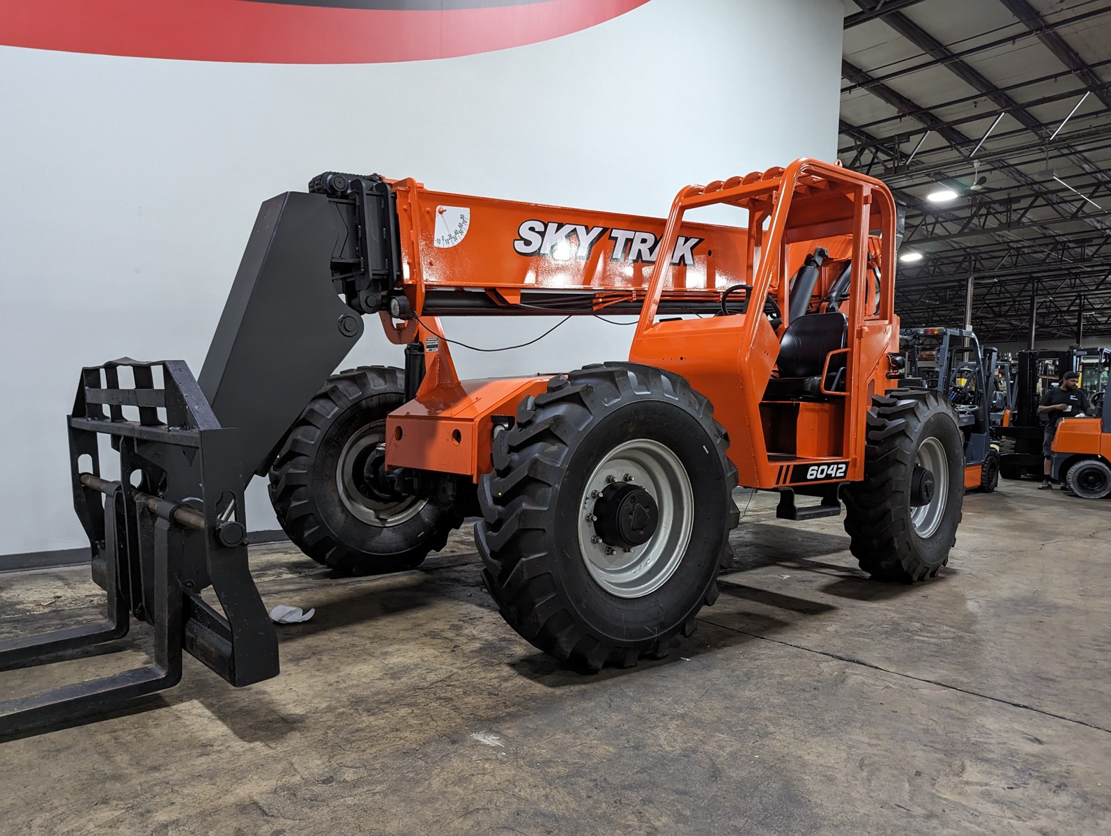 2014 SKYTRAK 6042 - 123Forklift