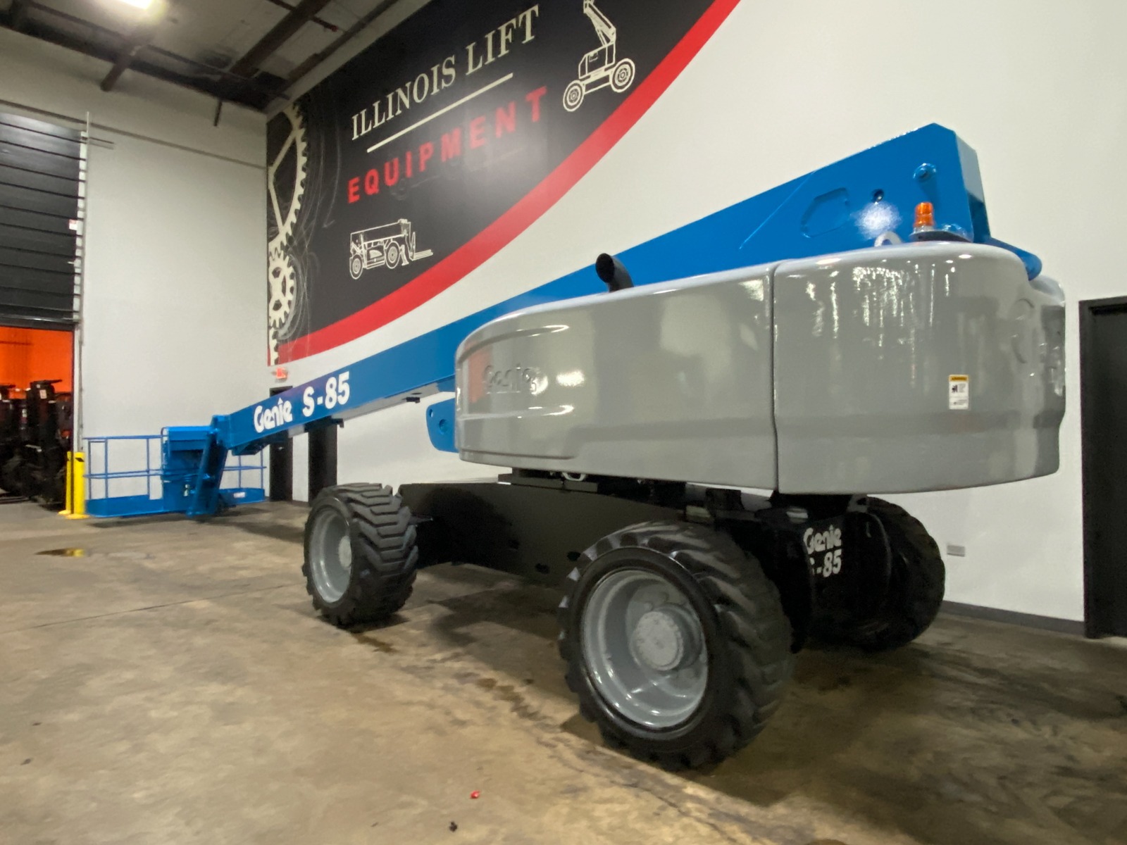 2012 GENIE S85 - 123Forklift