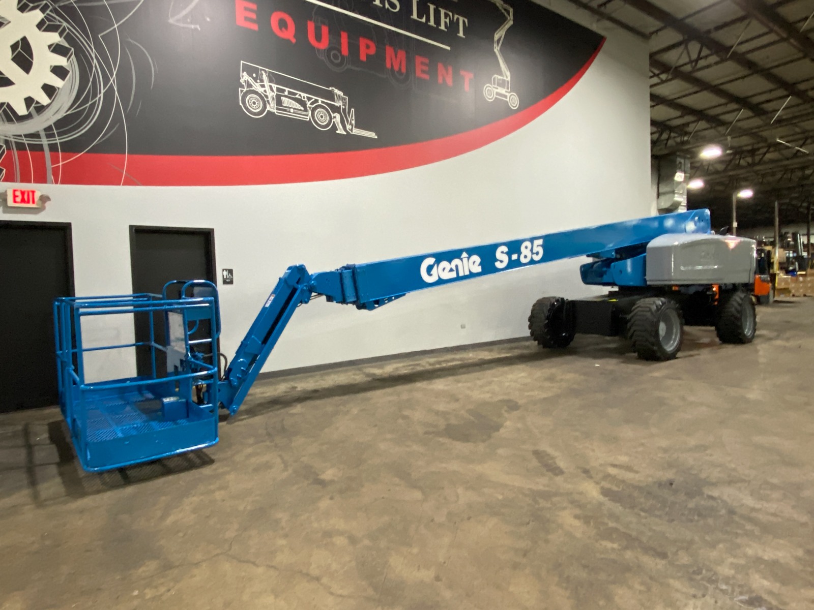 2012 GENIE S85 - 123Forklift
