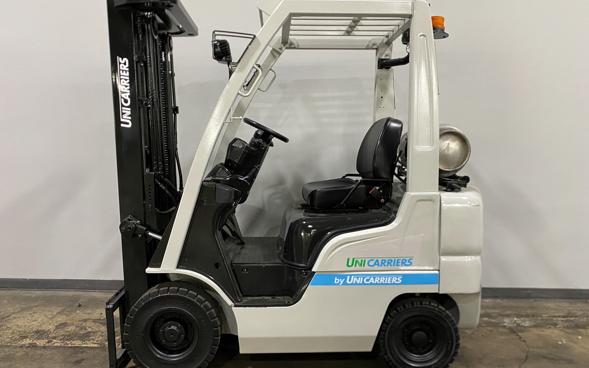 2017 UNICARRIER MP1F1A18LV