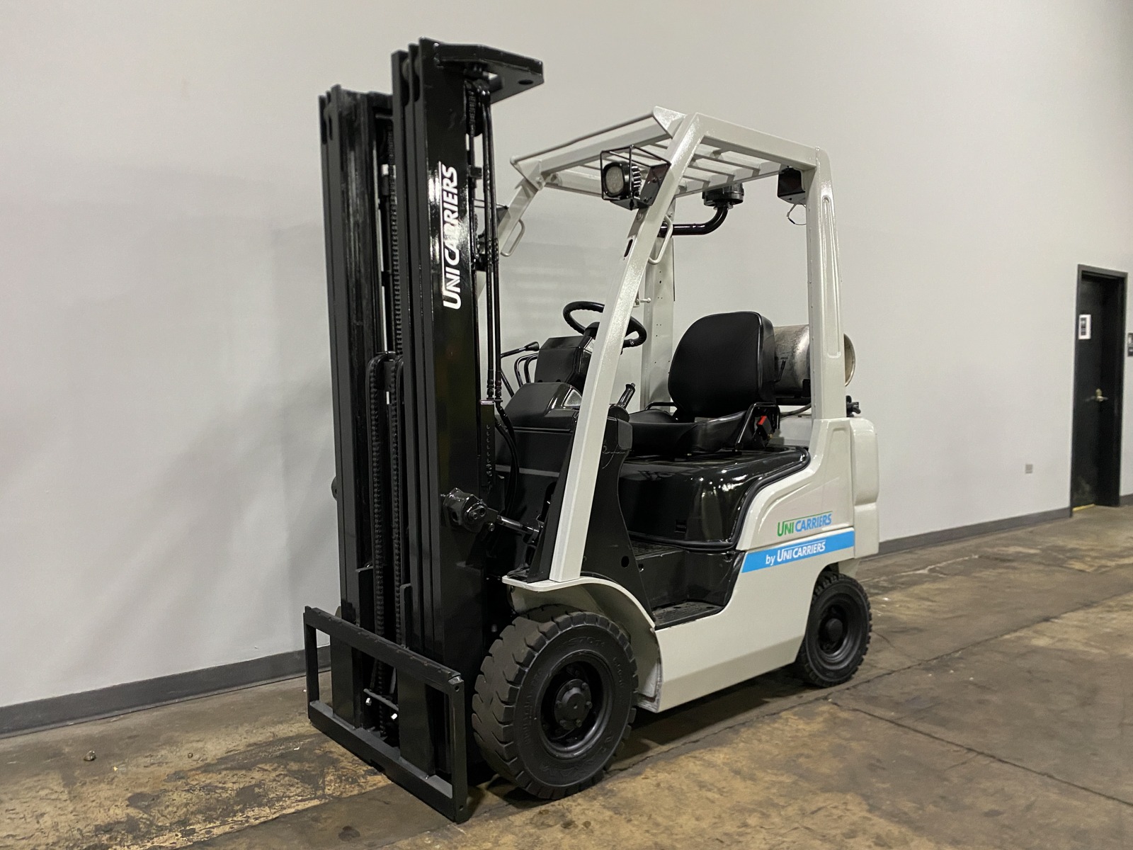 2017 UNICARRIER MP1F1A18LV - 123Forklift