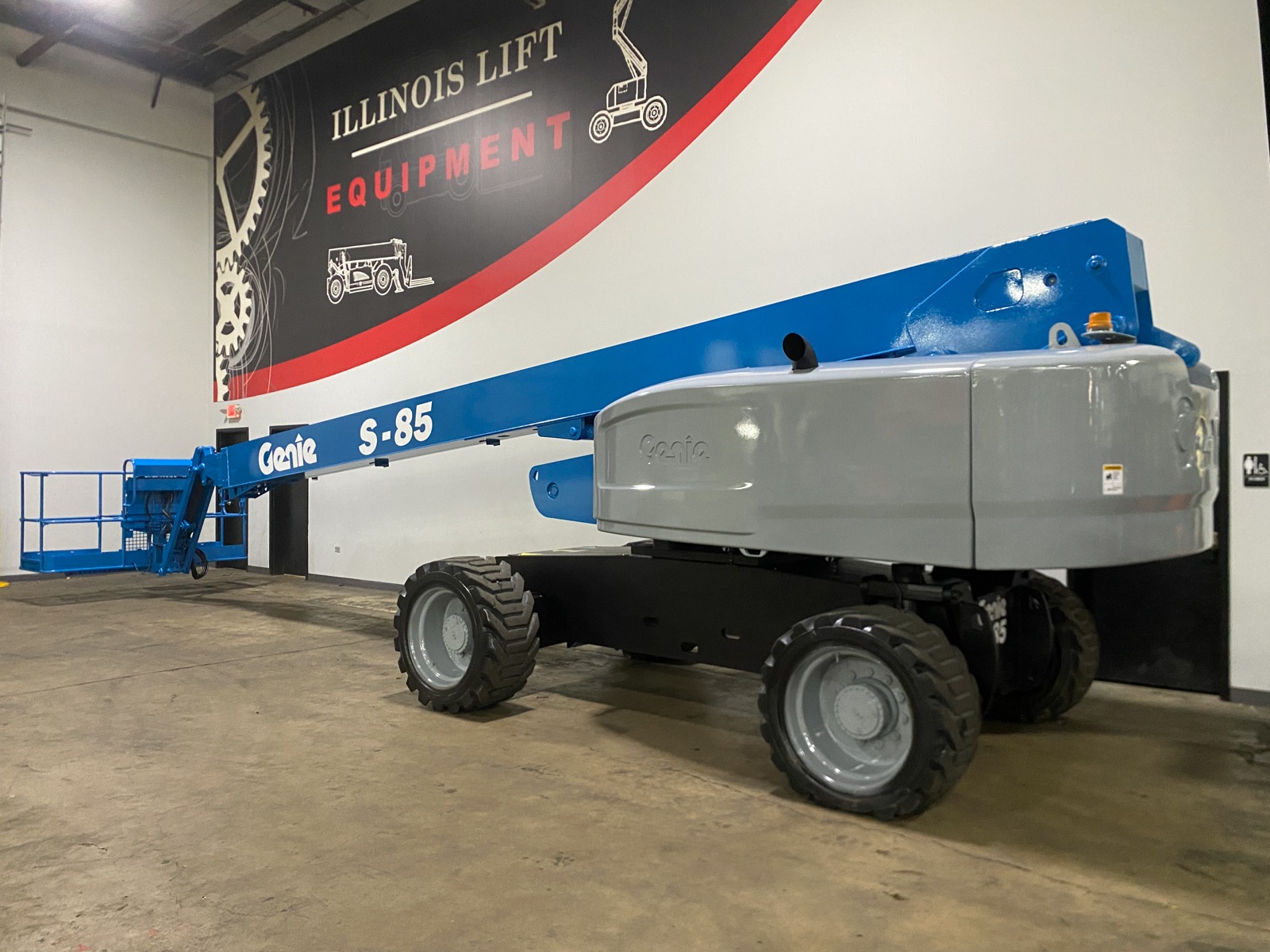 2013 GENIE S85 - 123Forklift
