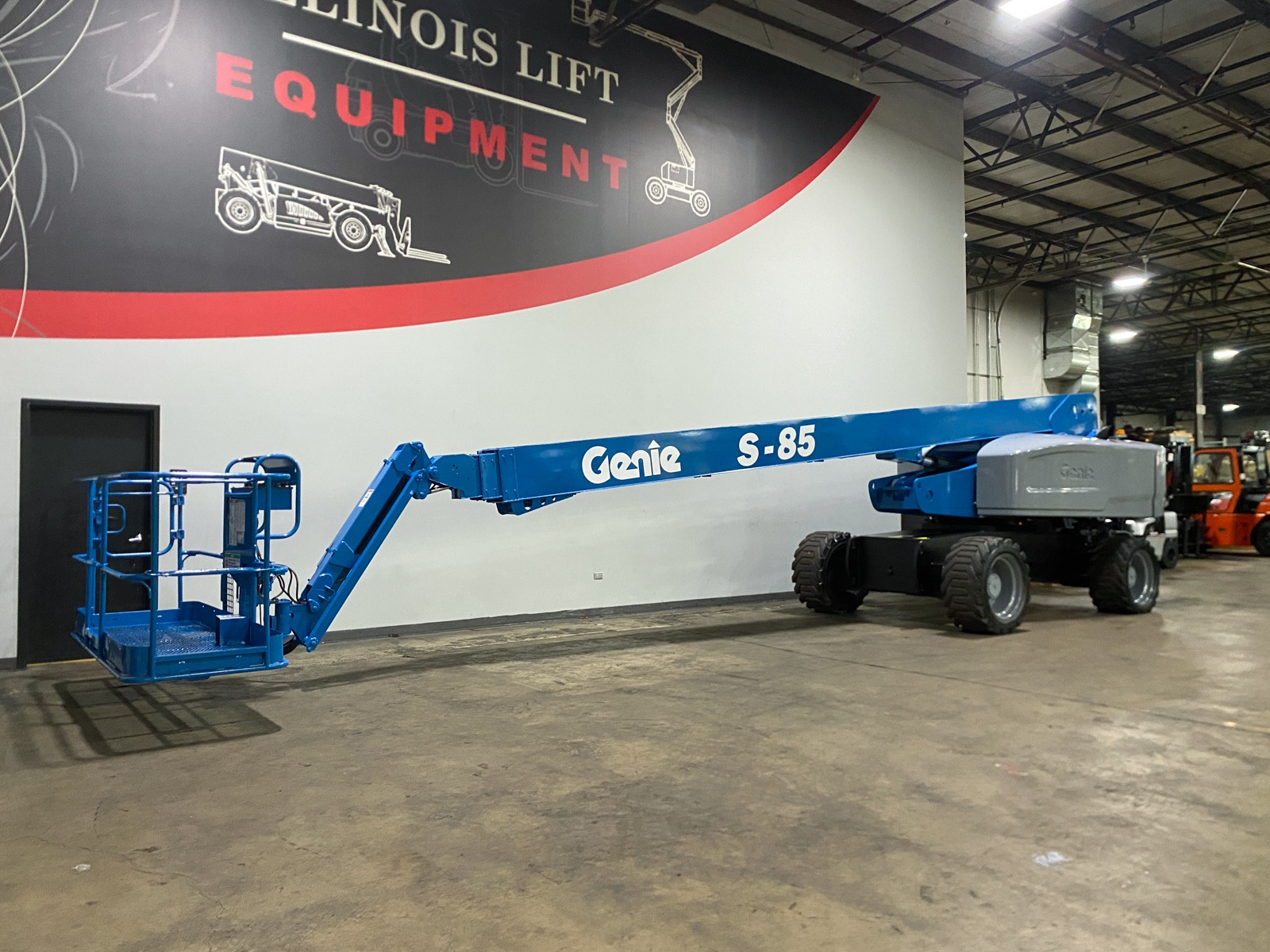 2013 GENIE S85 - 123Forklift