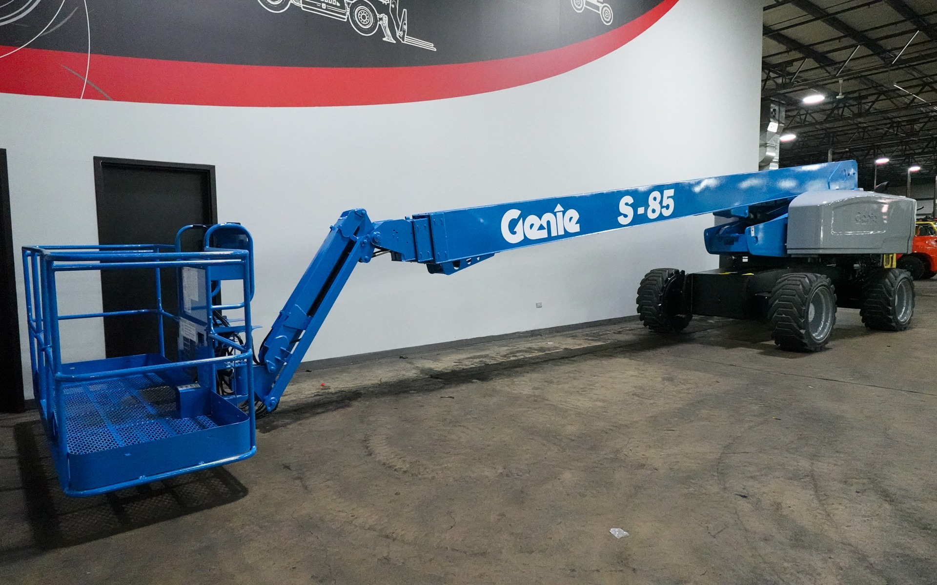 2015 GENIE S85 - 123Forklift